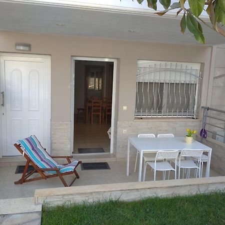 Apartamento Δεσποινα Néa Péramos Exterior foto